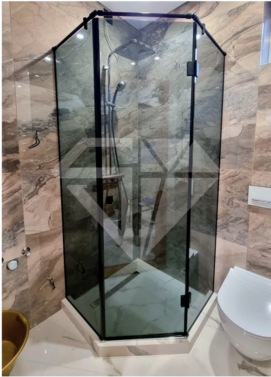 Cabină de duș — Model 10 — Dușuri la comandă, Sticlă & Piatră